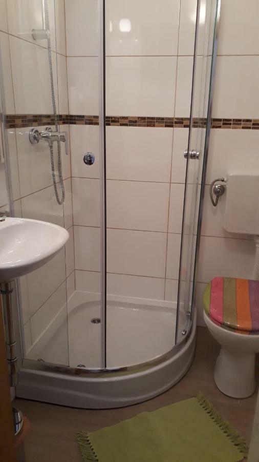 Haus Sonja Apartment Фаак ам Зее Екстериор снимка