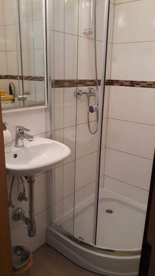 Haus Sonja Apartment Фаак ам Зее Екстериор снимка